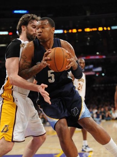 我们必须在 我们必须在