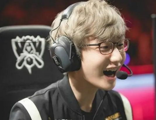 收形成肋部 收形成肋部